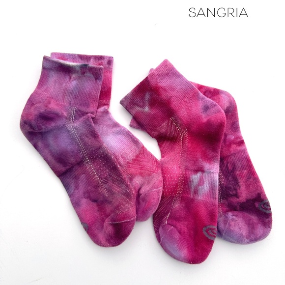 Burgundy Tie Dye Socks Mens Red Purple Ice Dye Ankle Socks Mid Crew Hand Dyed - Picture 1 of 4